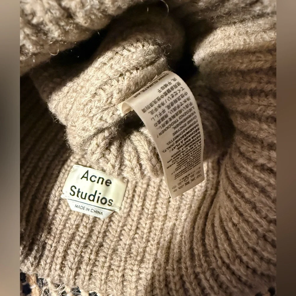 Acne Studios Pansy Face Wool Beanie in Mocha one size work once - Picture 4 of 4